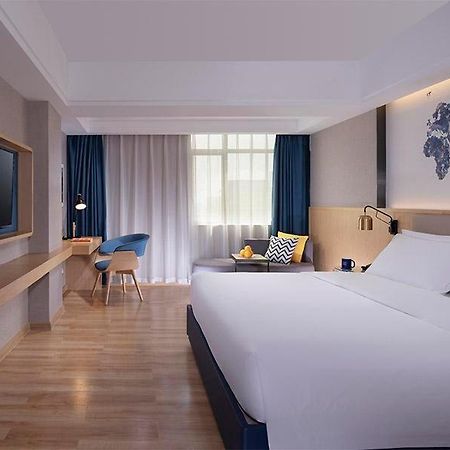 Kyriad Marvelous Hotel Dongguan Changan Light Rail Station Zewnętrze zdjęcie